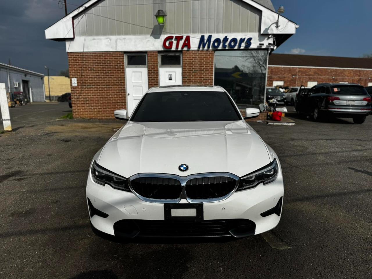 BMW 3 Series 330i xDrive Sedan 2019