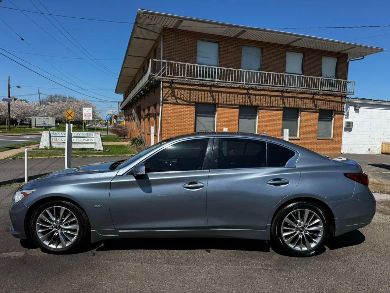 Infiniti Q50 3.0t LUXE AWD 2018