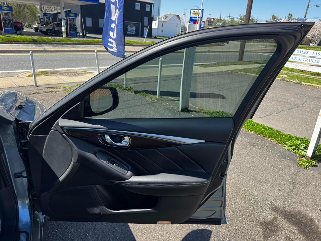 Infiniti Q50 3.0t LUXE AWD 2018