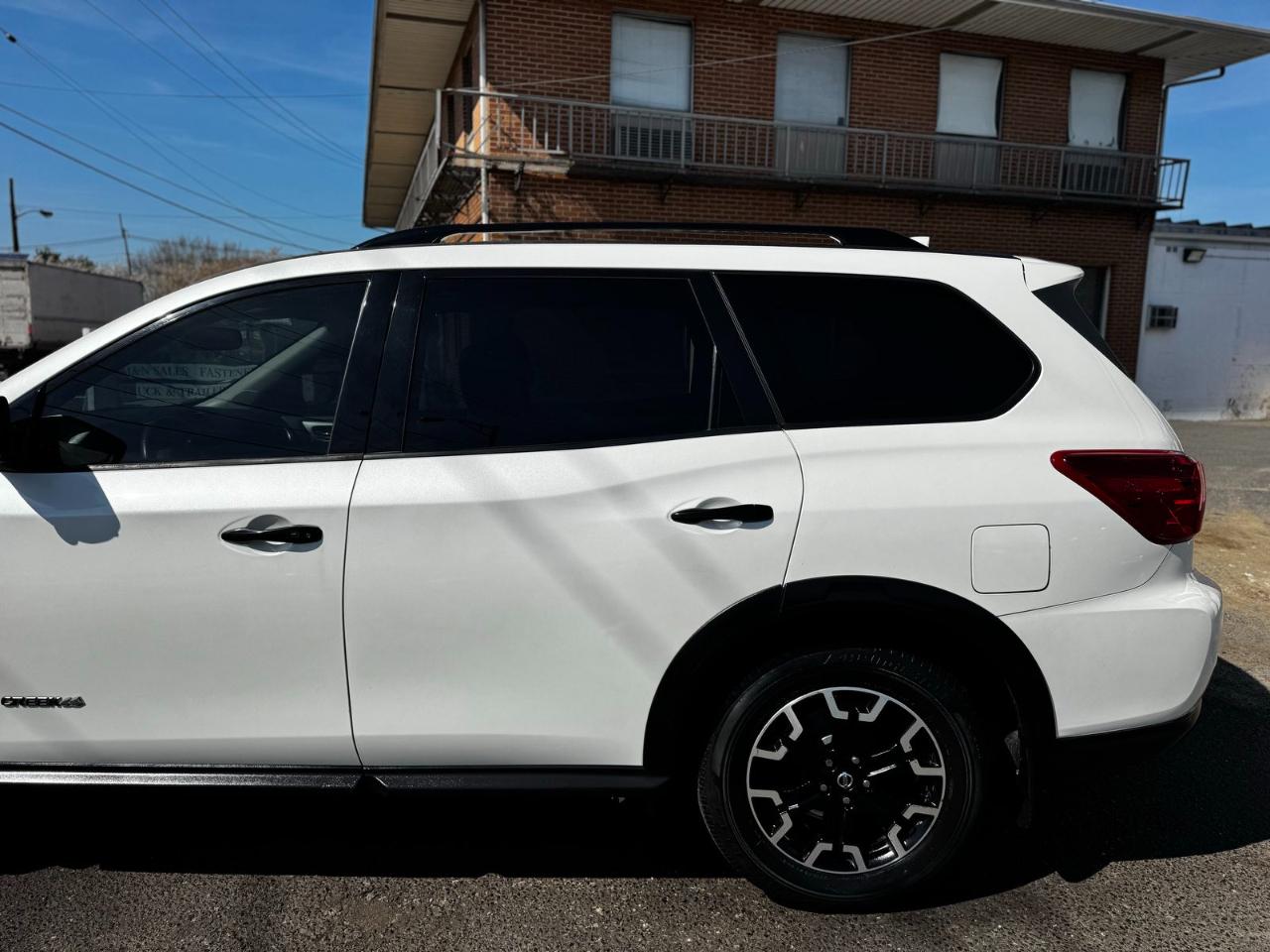 Nissan Pathfinder 4x4 SL 2019