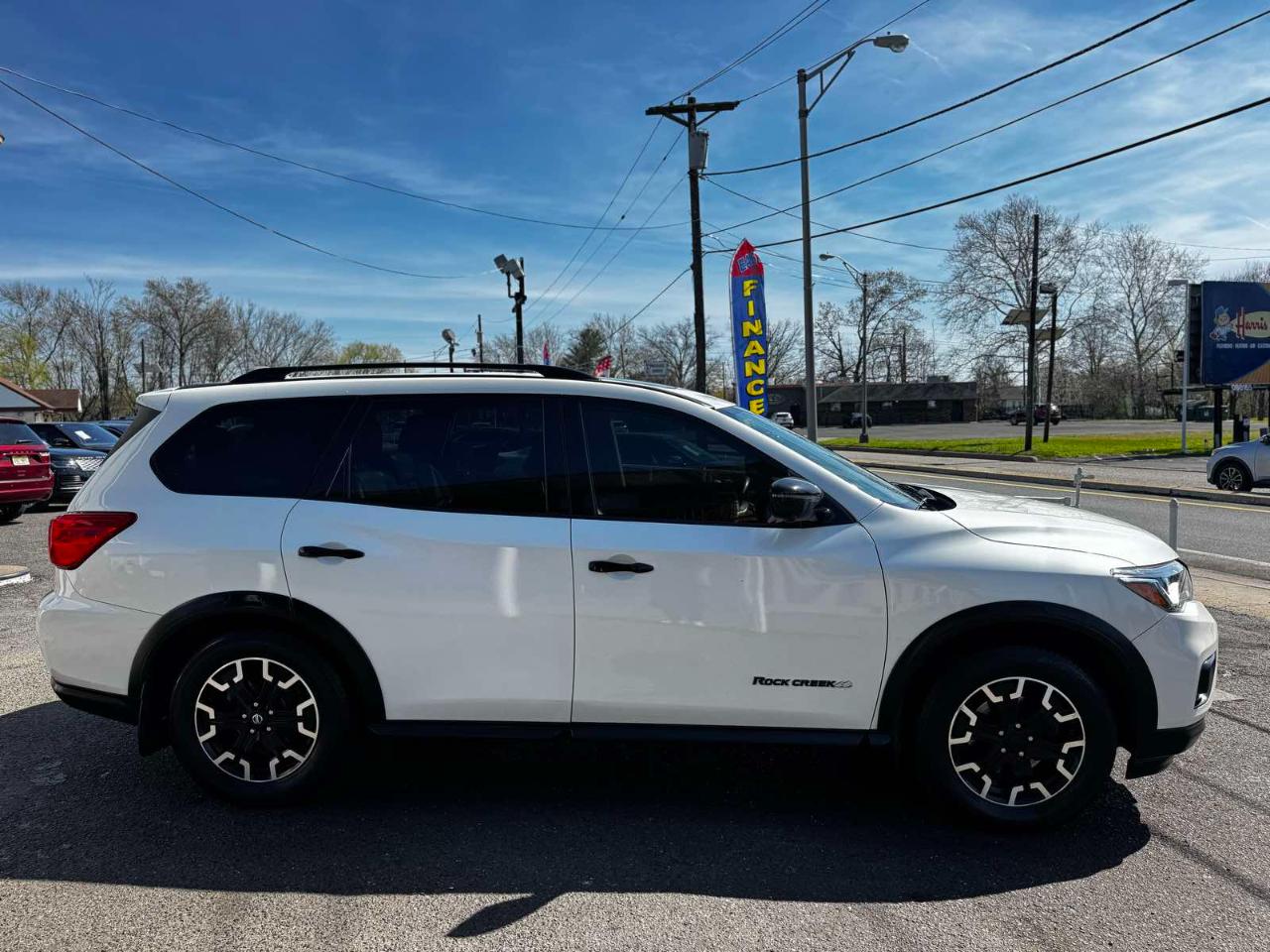 Nissan Pathfinder 4x4 SL 2019