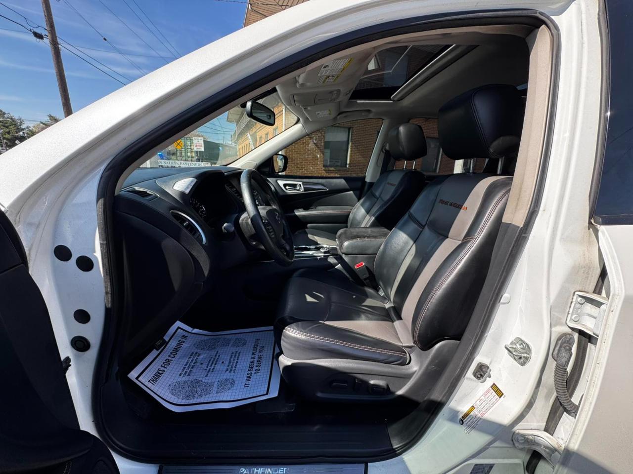 Nissan Pathfinder 4x4 SL 2019