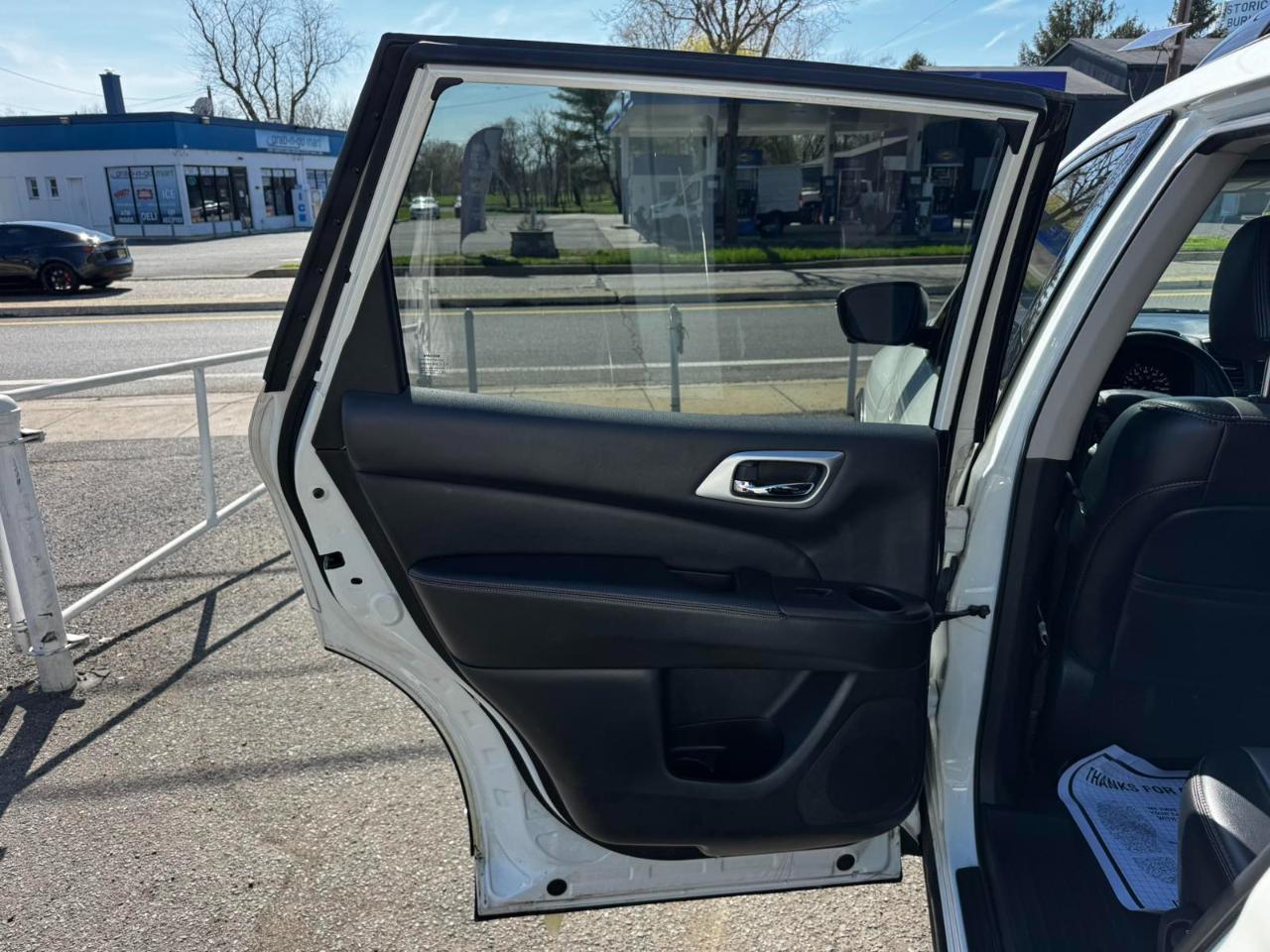 Nissan Pathfinder 4x4 SL 2019