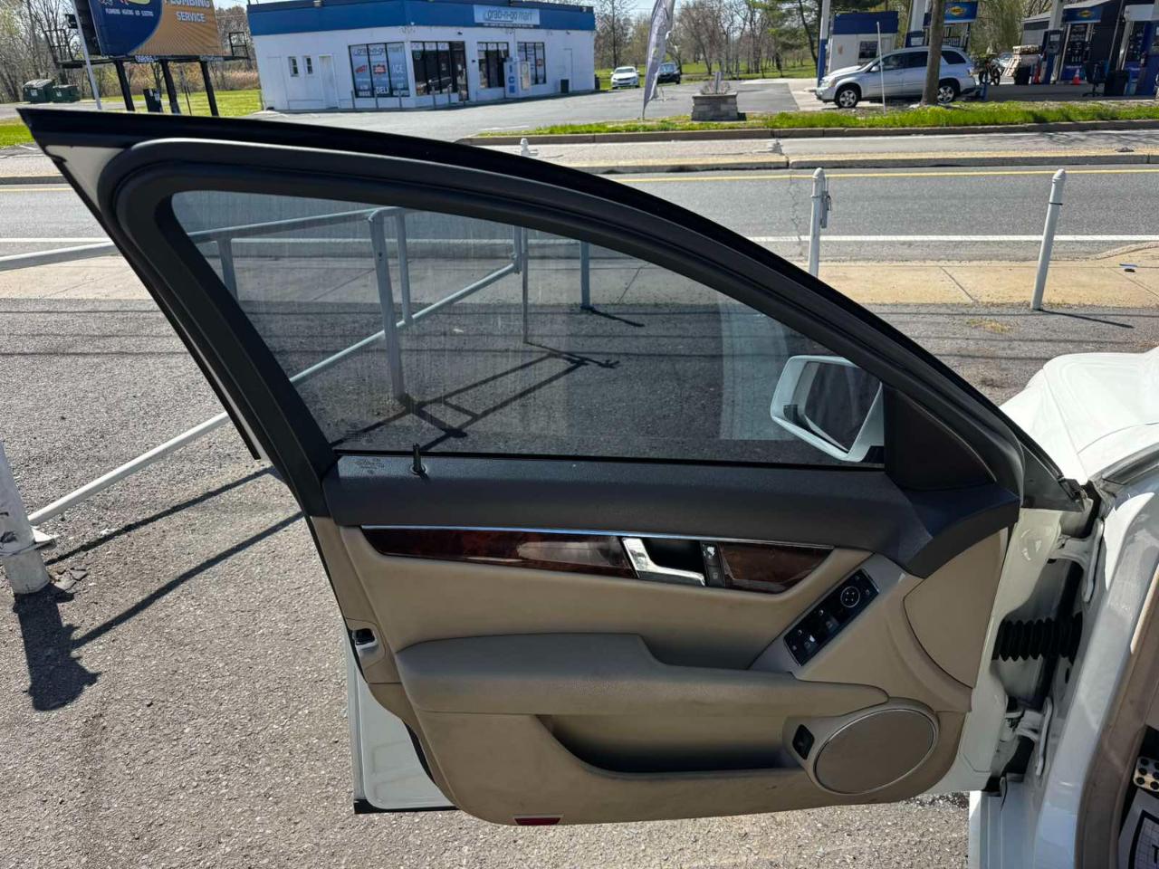 Mercedes-Benz C-Class 4dr Sdn C 300 Sport 4MATIC 2010