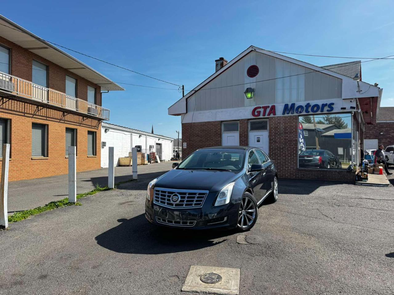 Cadillac XTS 4dr Sdn FWD 2014