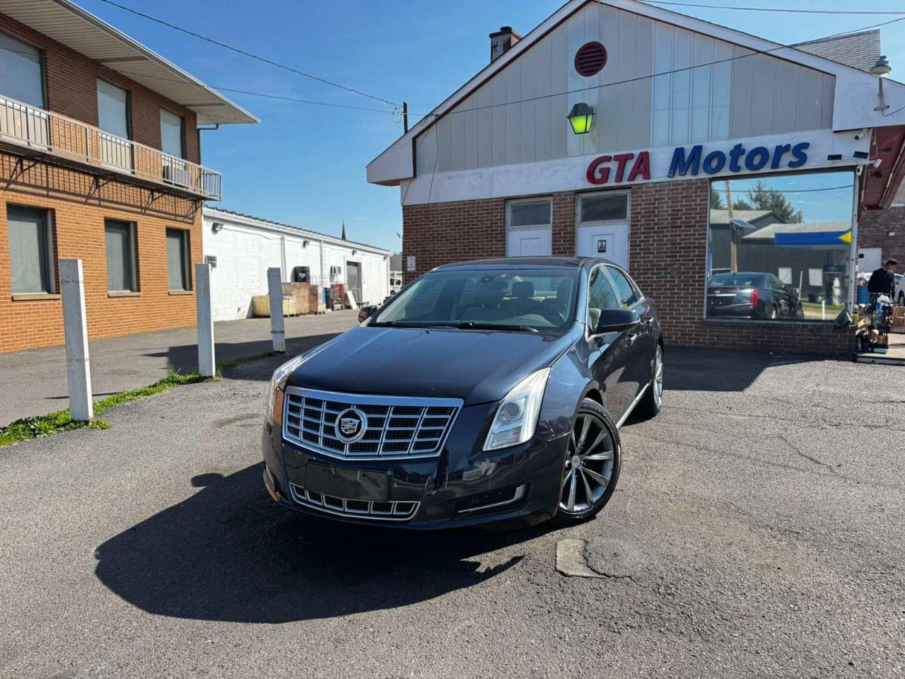 Cadillac XTS 4dr Sdn FWD 2014