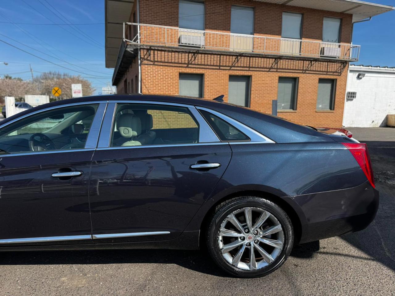 Cadillac XTS 4dr Sdn FWD 2014