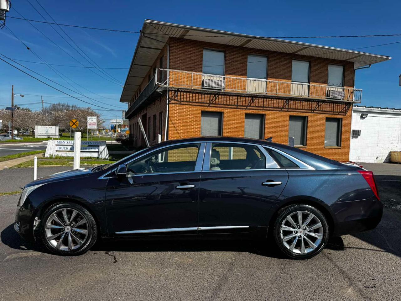 Cadillac XTS 4dr Sdn FWD 2014