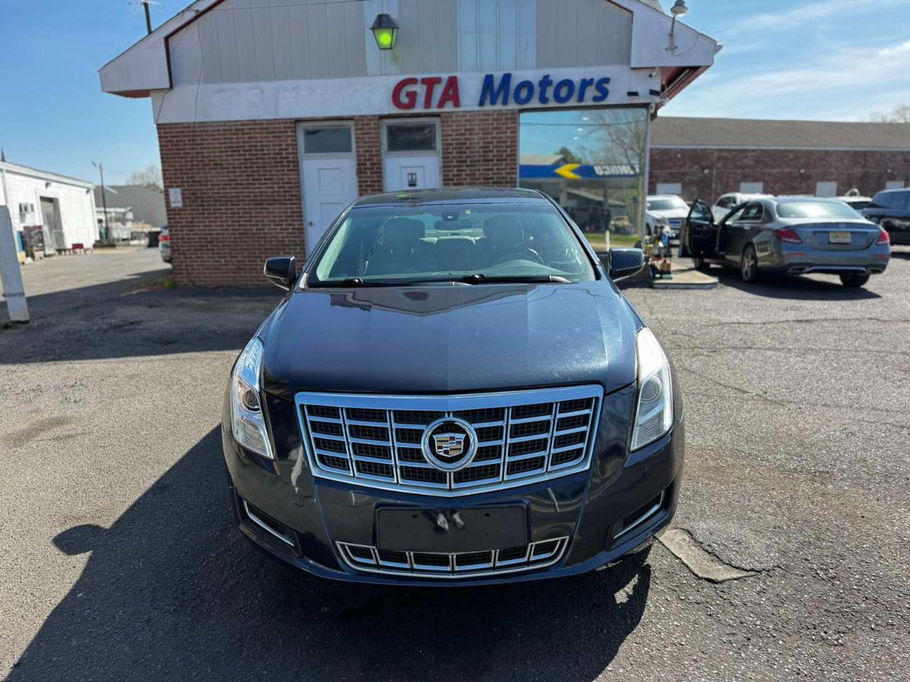 Cadillac XTS 4dr Sdn FWD 2014