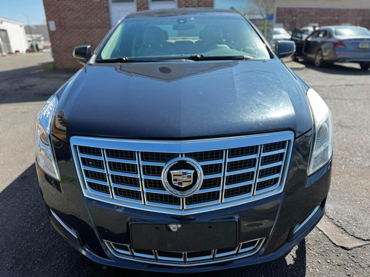 Cadillac XTS 4dr Sdn FWD 2014