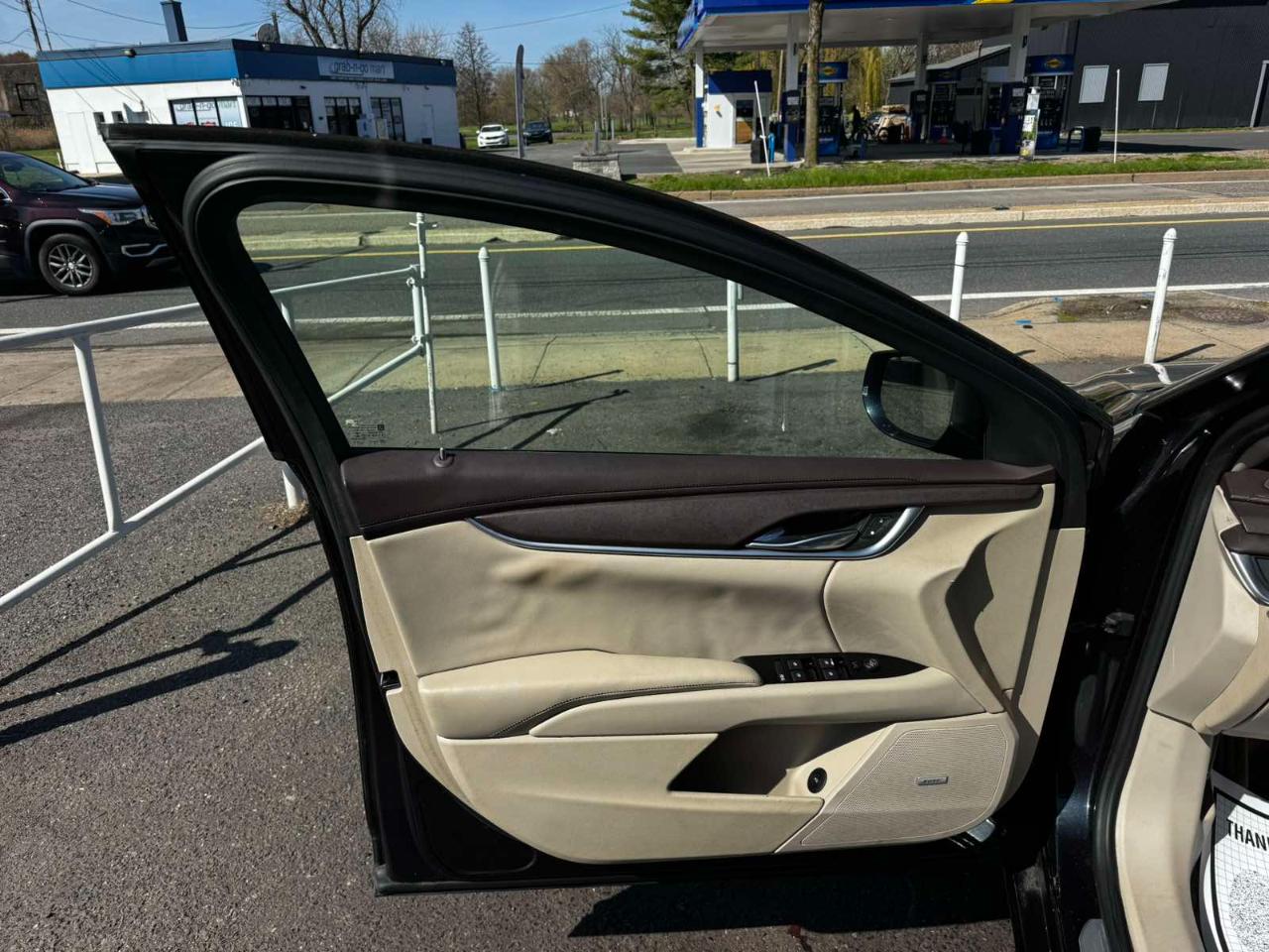 Cadillac XTS 4dr Sdn FWD 2014