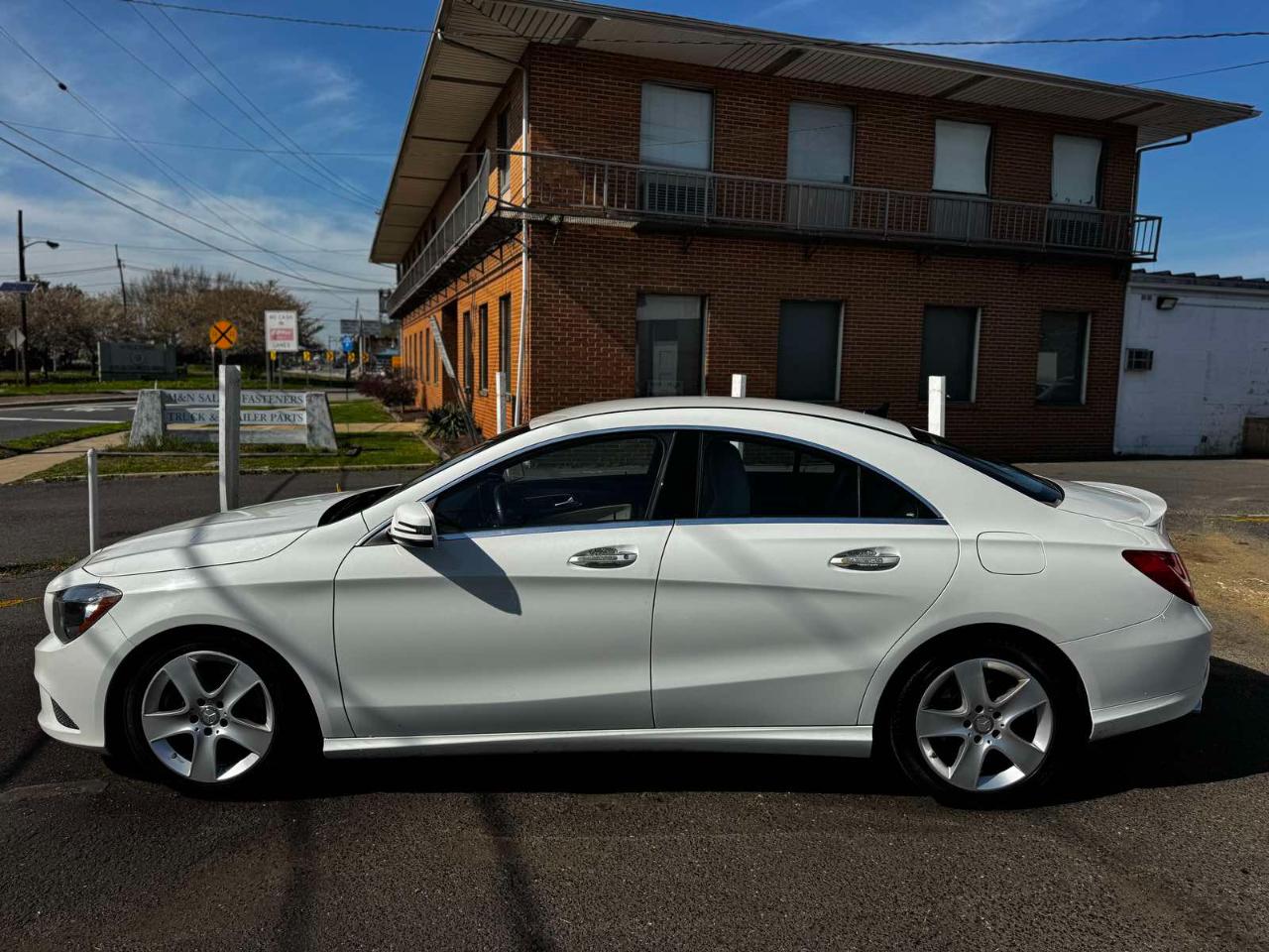 Mercedes-Benz CLA 4dr Sdn CLA 250 FWD 2016