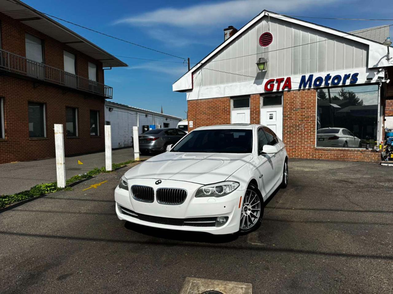 BMW 5 Series 4dr Sdn 535i xDrive AWD 2013