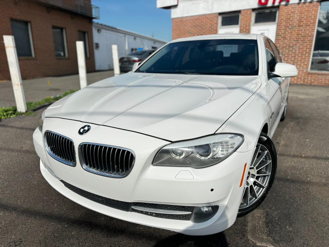 BMW 5 Series 4dr Sdn 535i xDrive AWD 2013