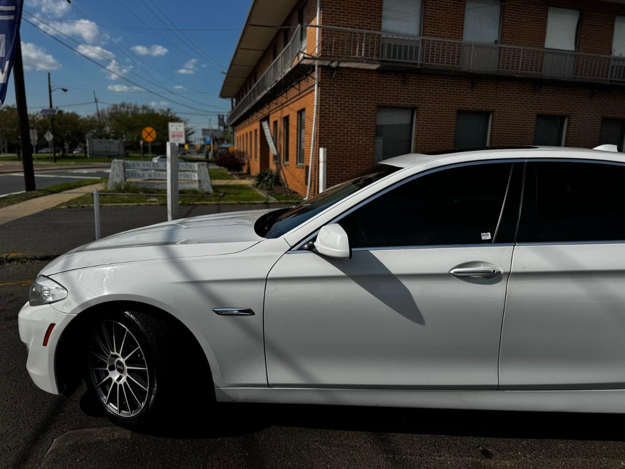 BMW 5 Series 4dr Sdn 535i xDrive AWD 2013