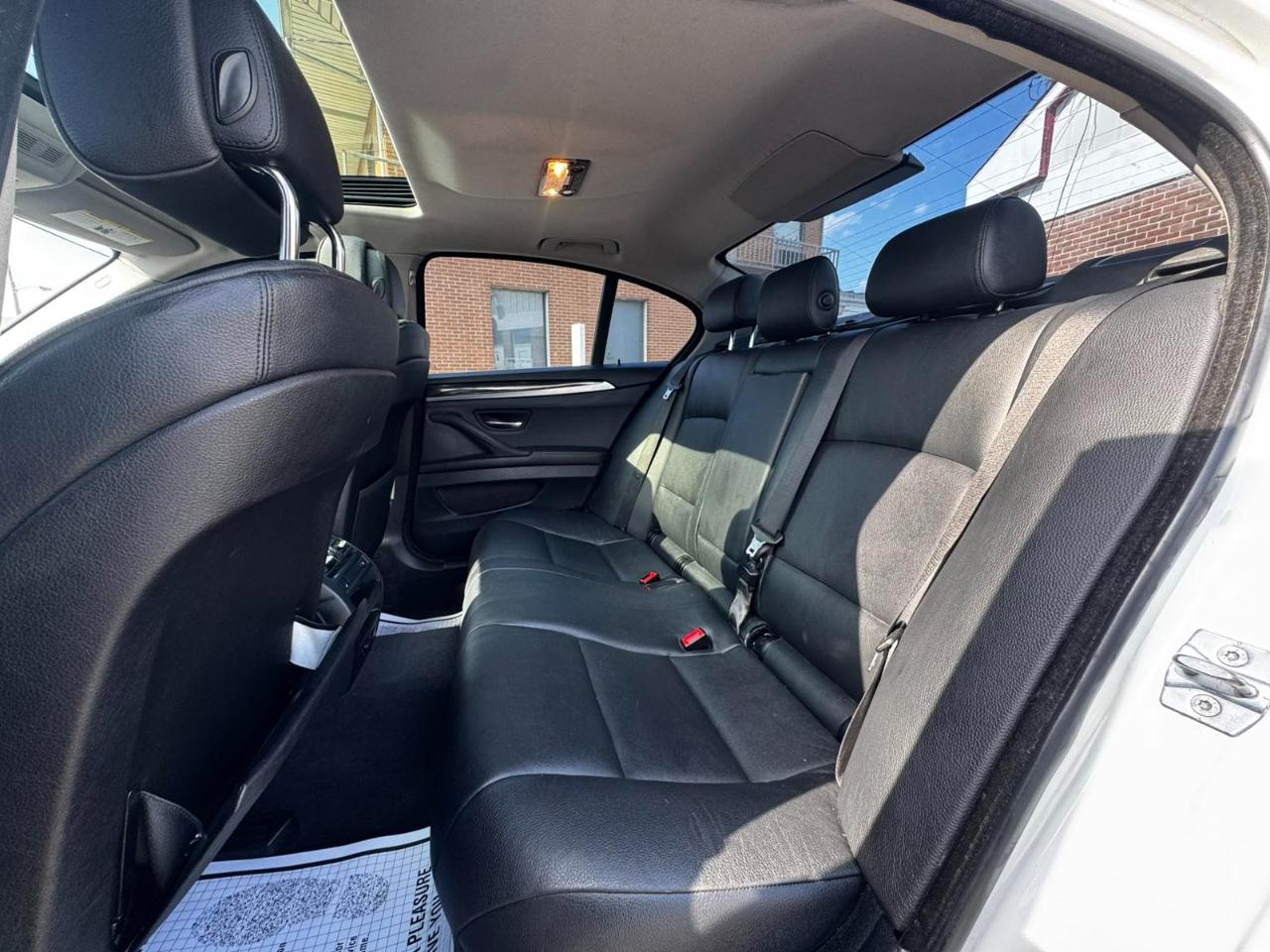 BMW 5 Series 4dr Sdn 535i xDrive AWD 2013