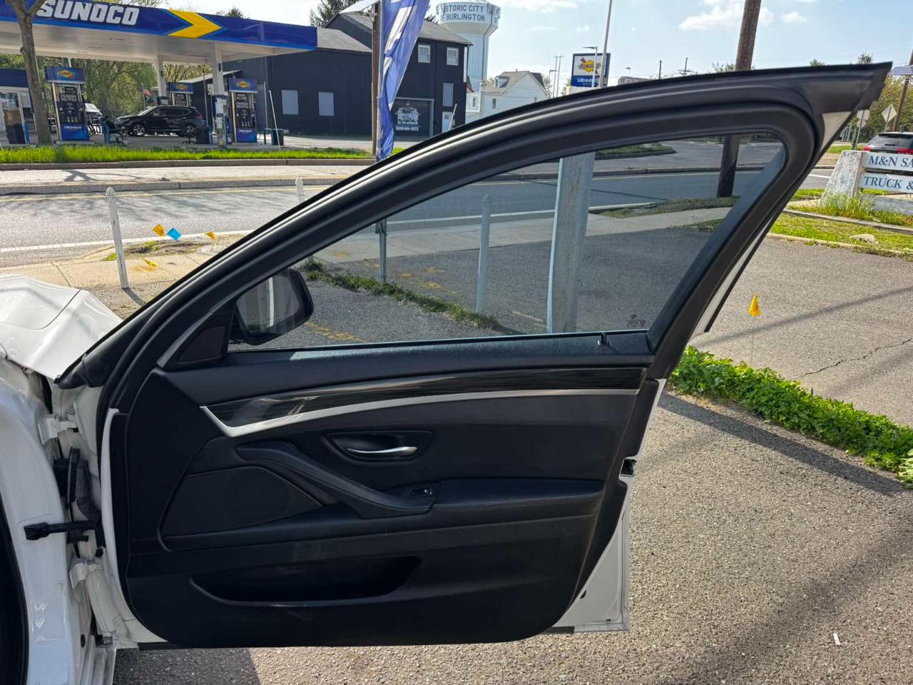 BMW 5 Series 4dr Sdn 535i xDrive AWD 2013