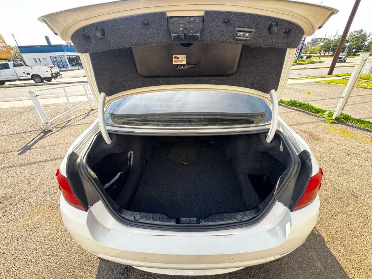 BMW 5 Series 4dr Sdn 535i xDrive AWD 2013