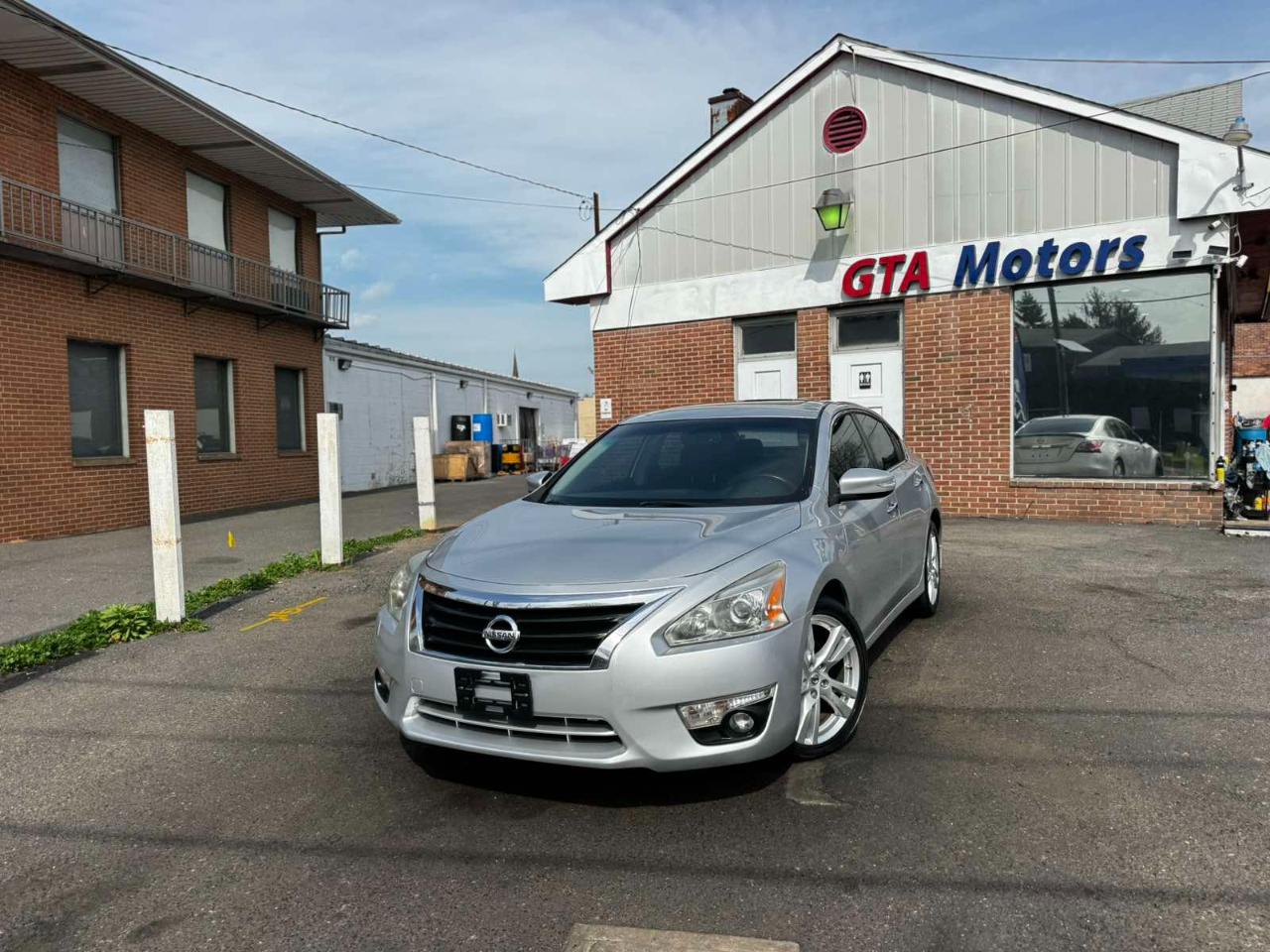 Nissan Altima 4dr Sdn V6 3.5 SL 2013