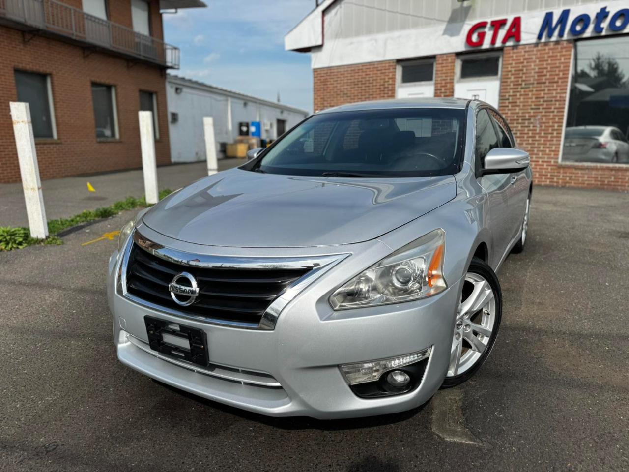 Nissan Altima 4dr Sdn V6 3.5 SL 2013