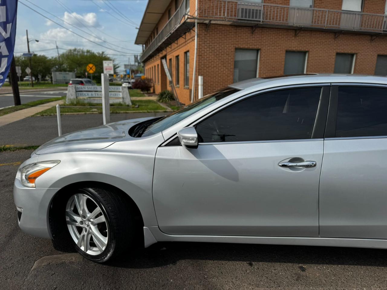 Nissan Altima 4dr Sdn V6 3.5 SL 2013