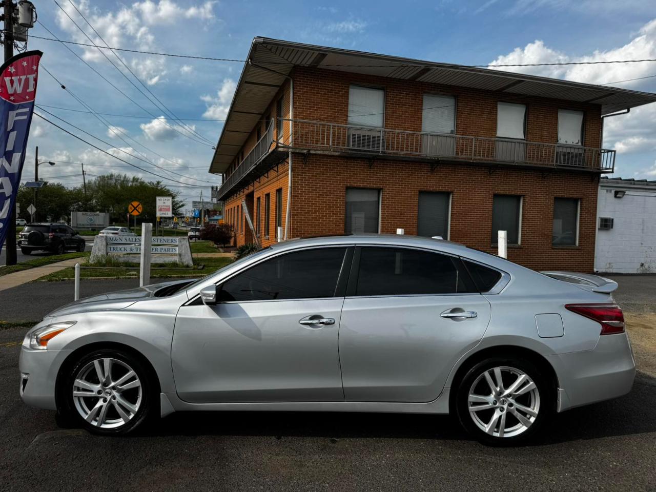 Nissan Altima 4dr Sdn V6 3.5 SL 2013