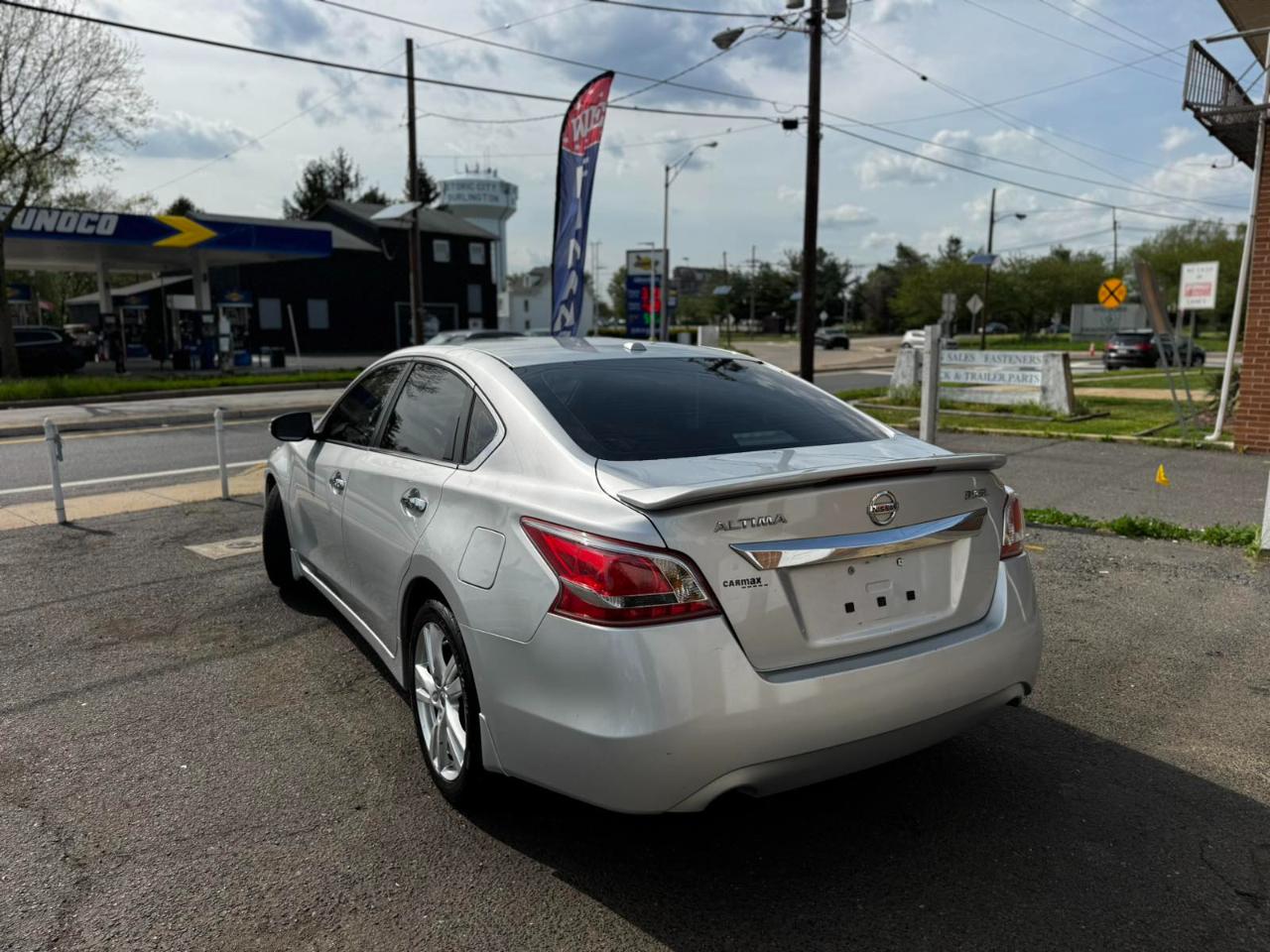 Nissan Altima 4dr Sdn V6 3.5 SL 2013