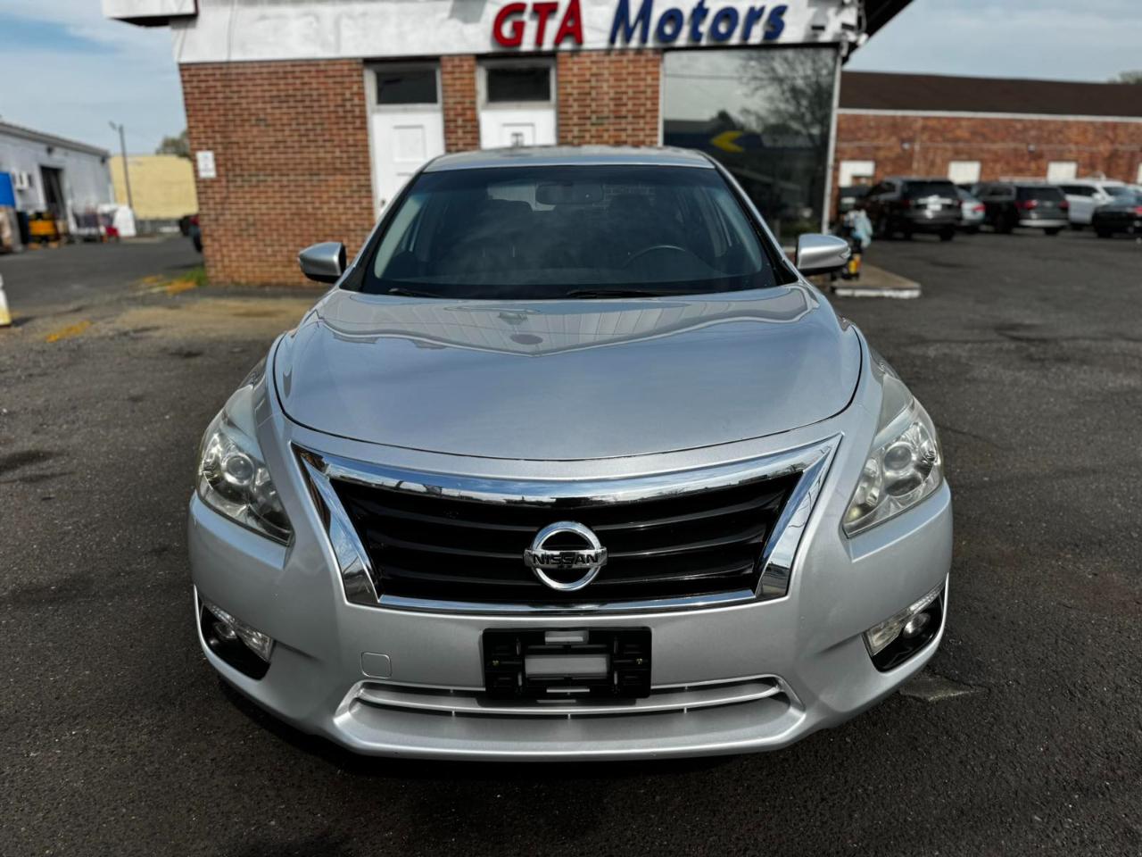 Nissan Altima 4dr Sdn V6 3.5 SL 2013