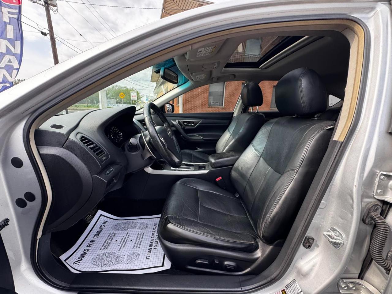 Nissan Altima 4dr Sdn V6 3.5 SL 2013