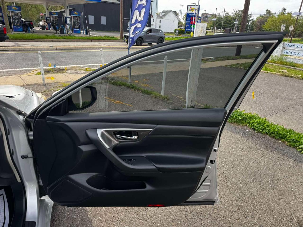 Nissan Altima 4dr Sdn V6 3.5 SL 2013