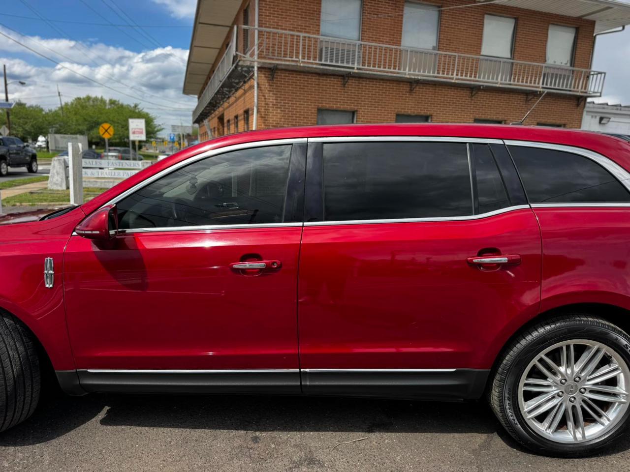 Lincoln MKT 4dr Wgn 3.5L AWD EcoBoost 2016