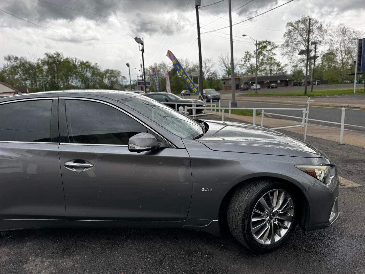 Infiniti Q50 3.0t LUXE RWD 2018