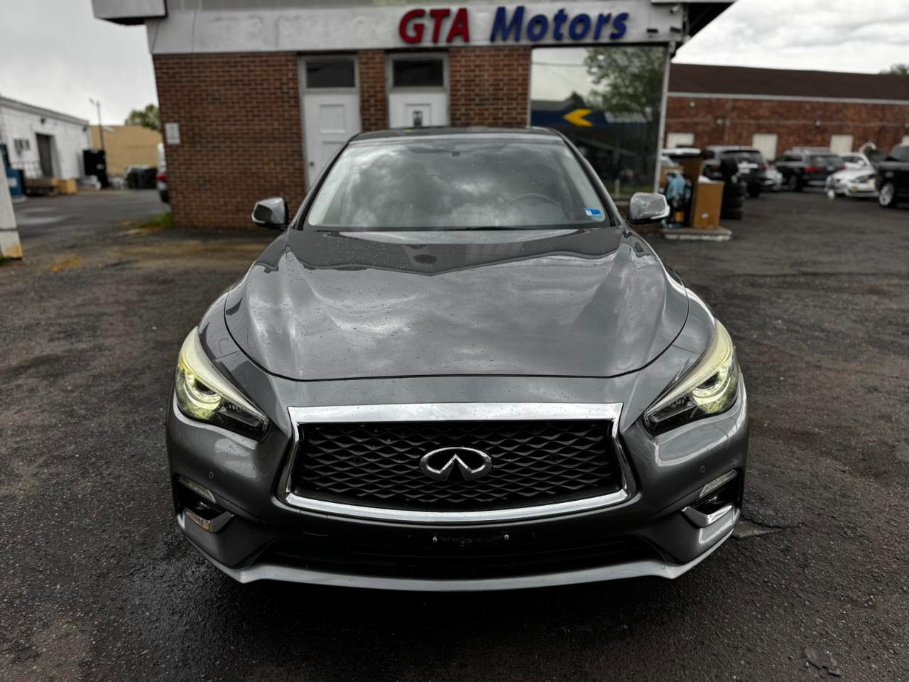 Infiniti Q50 3.0t LUXE RWD 2018