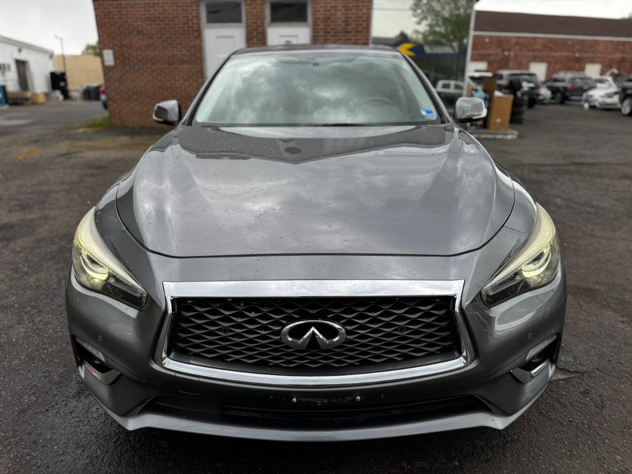 Infiniti Q50 3.0t LUXE RWD 2018