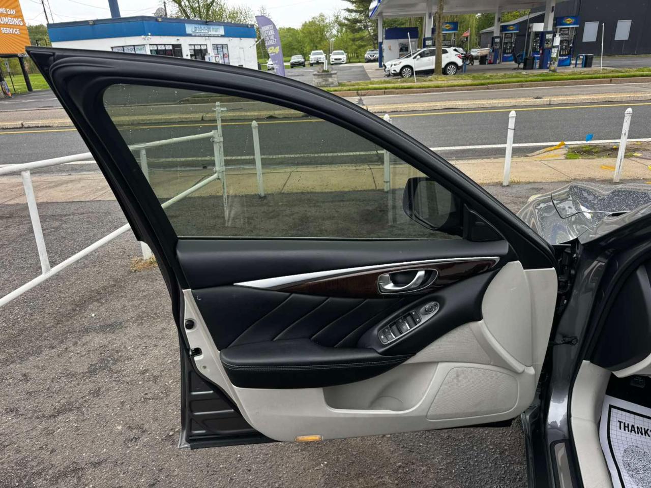 Infiniti Q50 3.0t LUXE RWD 2018