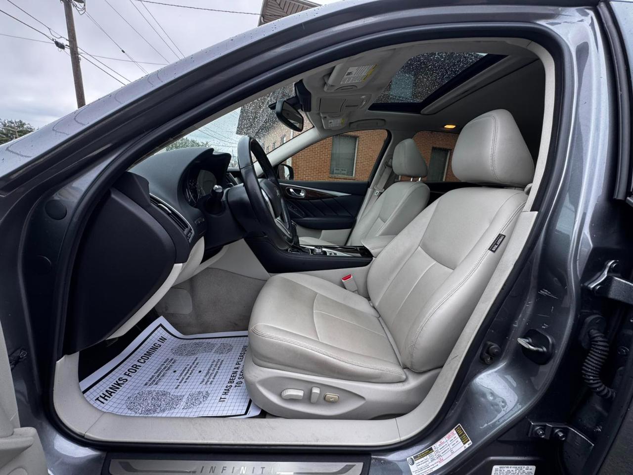 Infiniti Q50 3.0t LUXE RWD 2018