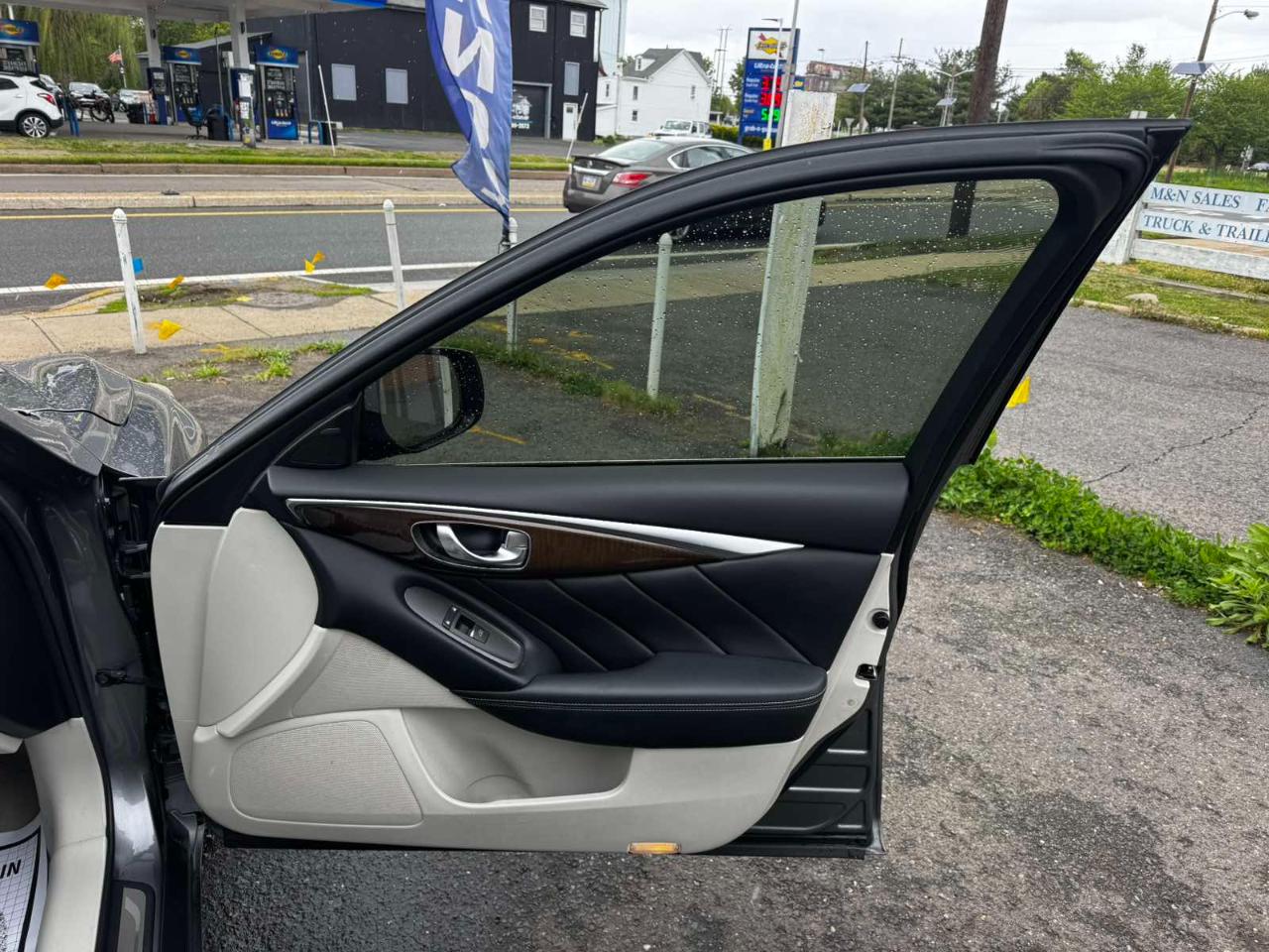 Infiniti Q50 3.0t LUXE RWD 2018