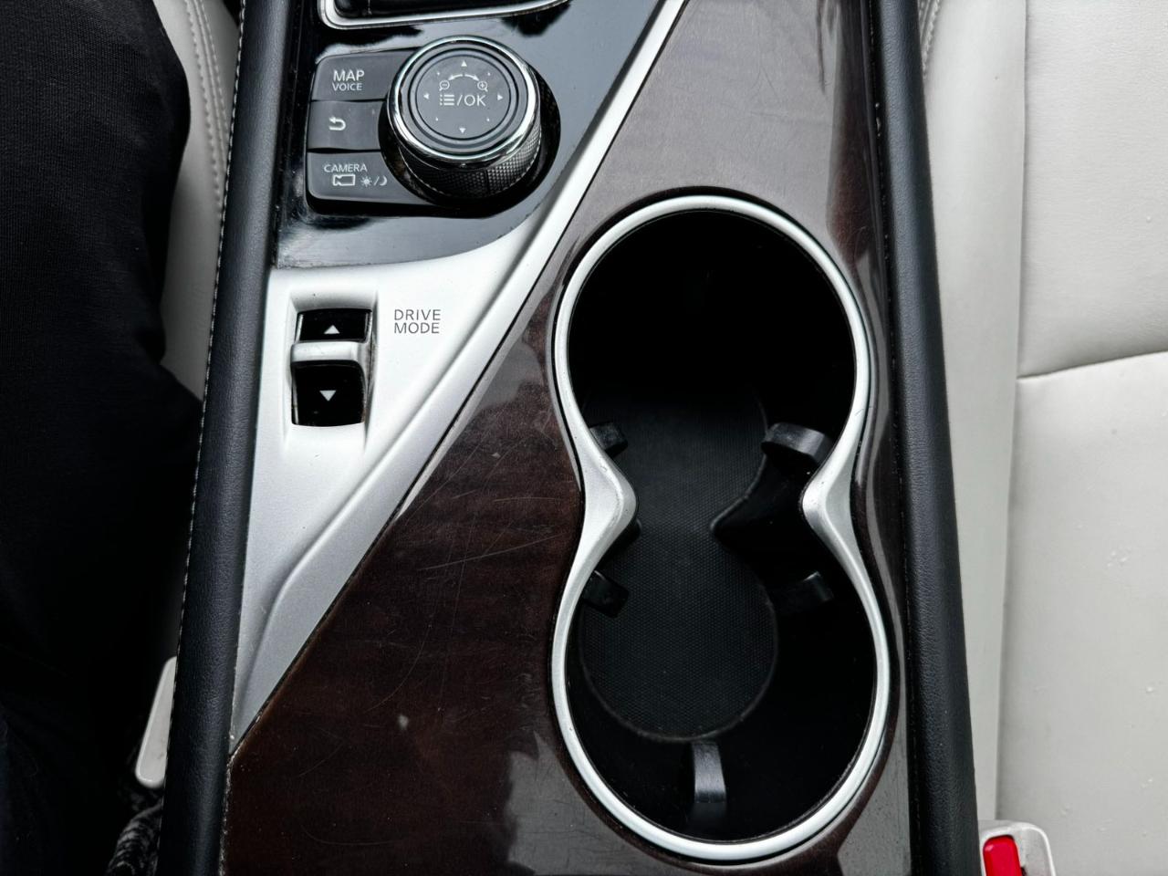 Infiniti Q50 3.0t LUXE RWD 2018