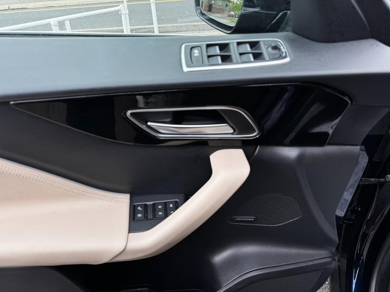 Jaguar F-Pace 25t Premium AWD 2020
