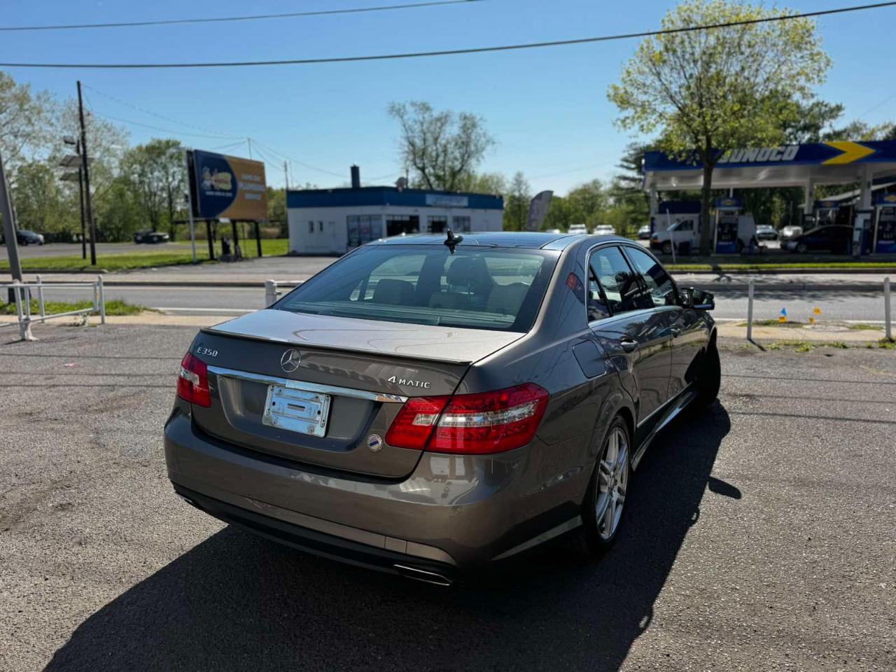 Mercedes-Benz E-Class 4dr Sdn E 350 Sport 4MATIC 2011