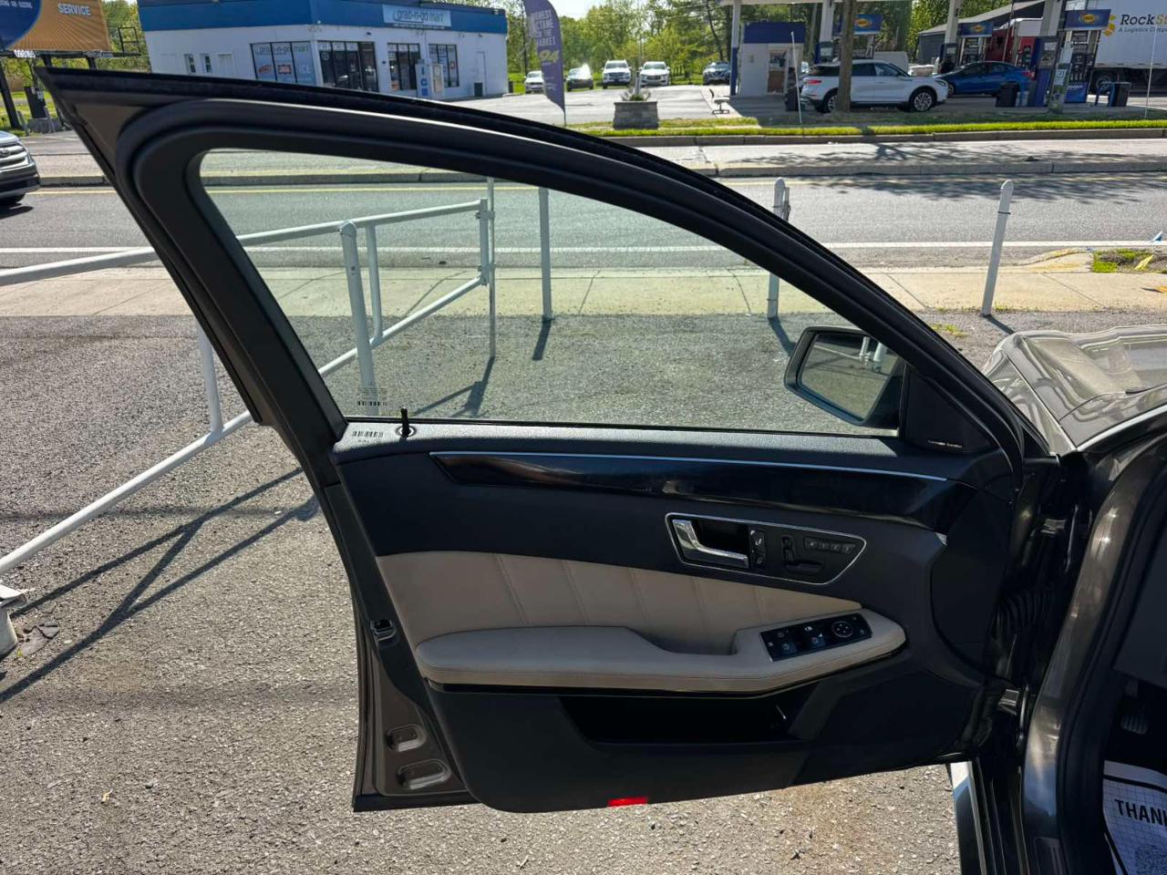 Mercedes-Benz E-Class 4dr Sdn E 350 Sport 4MATIC 2011