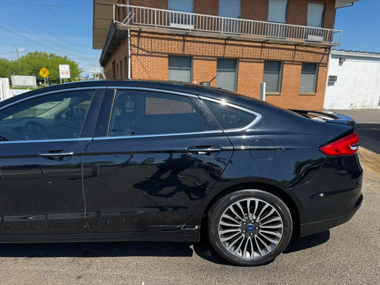 Ford Fusion Hybrid Titanium FWD 2018