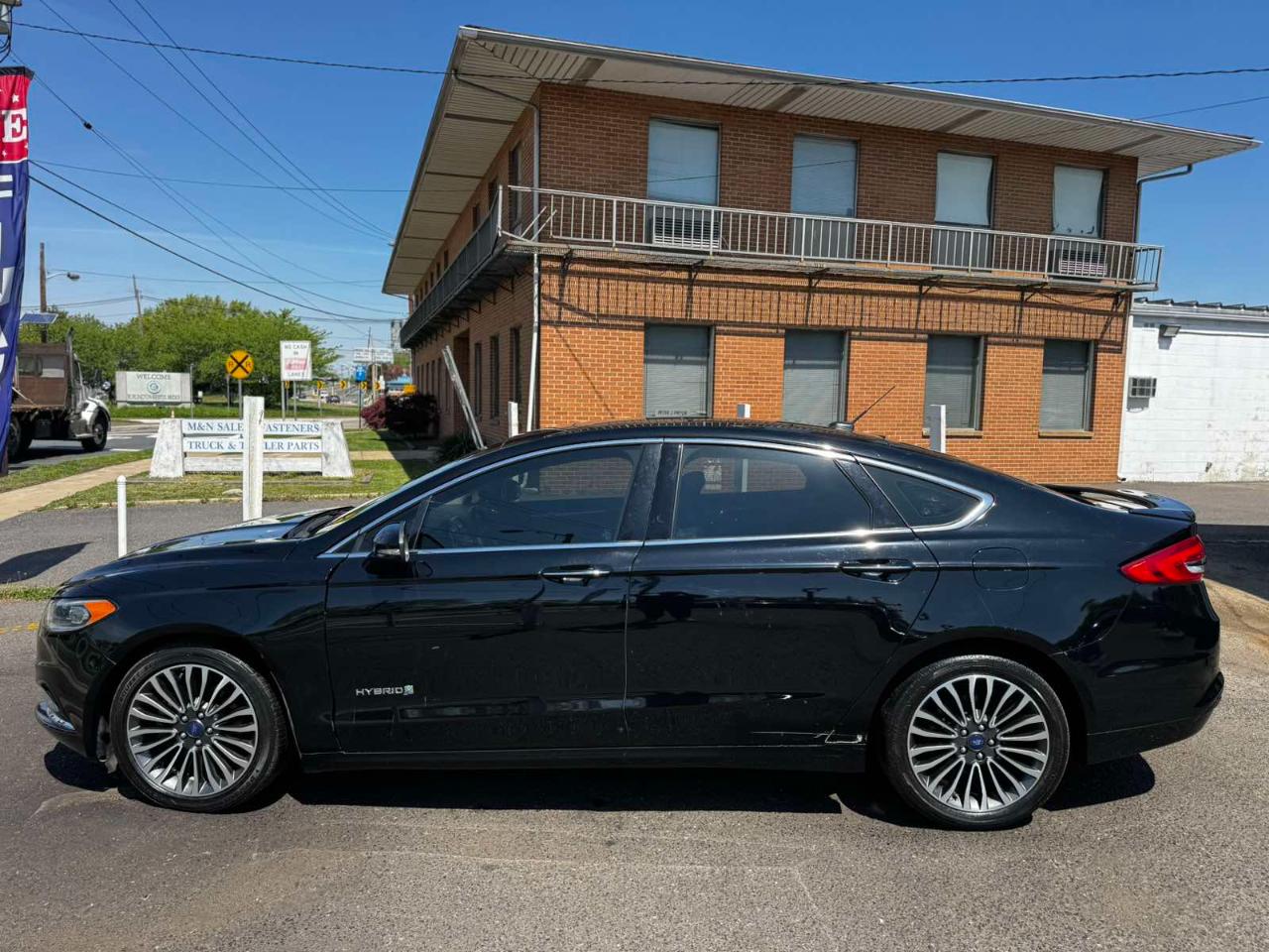 Ford Fusion Hybrid Titanium FWD 2018