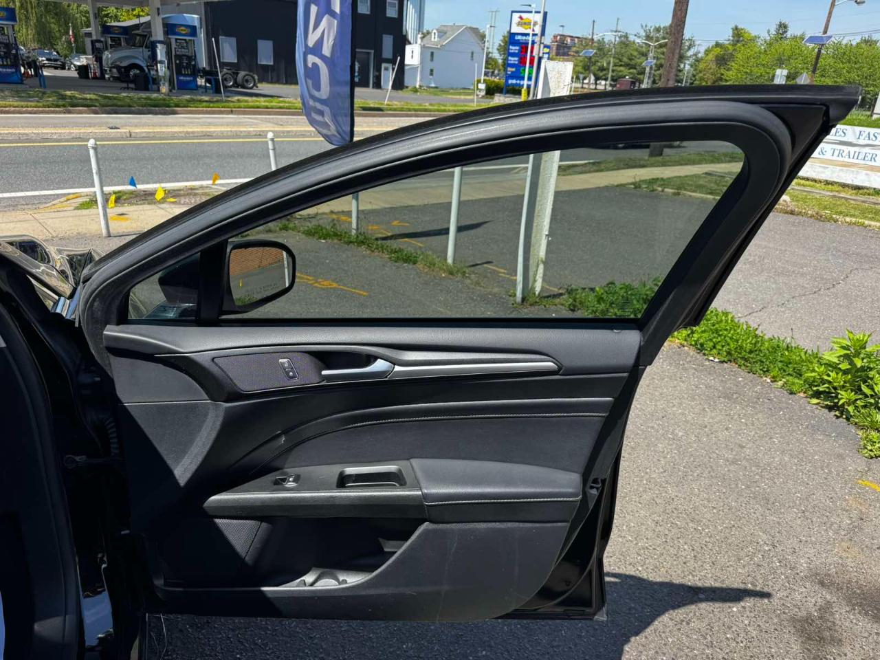 Ford Fusion Hybrid Titanium FWD 2018