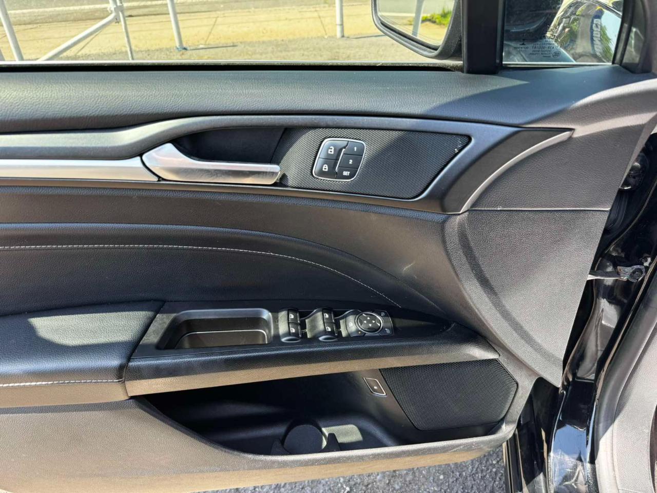 Ford Fusion Hybrid Titanium FWD 2018