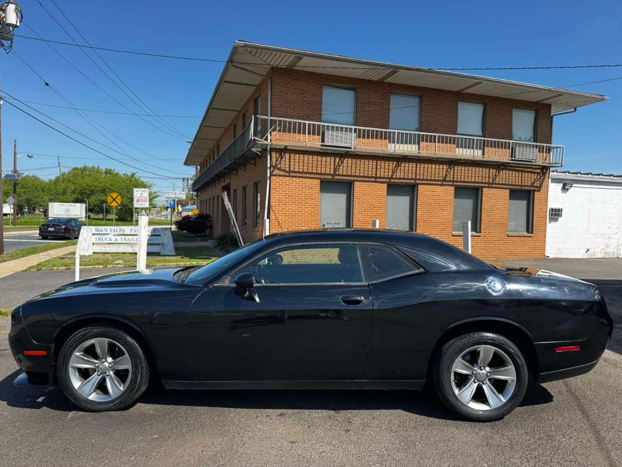 Dodge Challenger 2dr Cpe SXT 2016