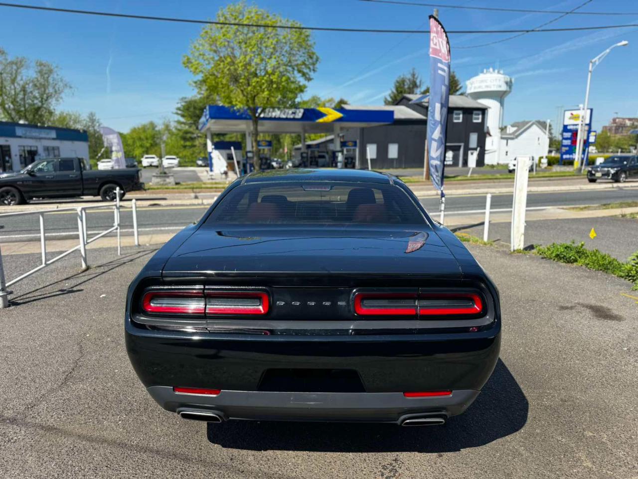 Dodge Challenger 2dr Cpe SXT 2016