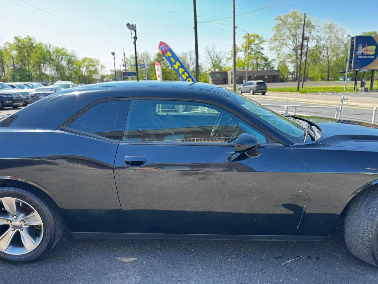 Dodge Challenger 2dr Cpe SXT 2016