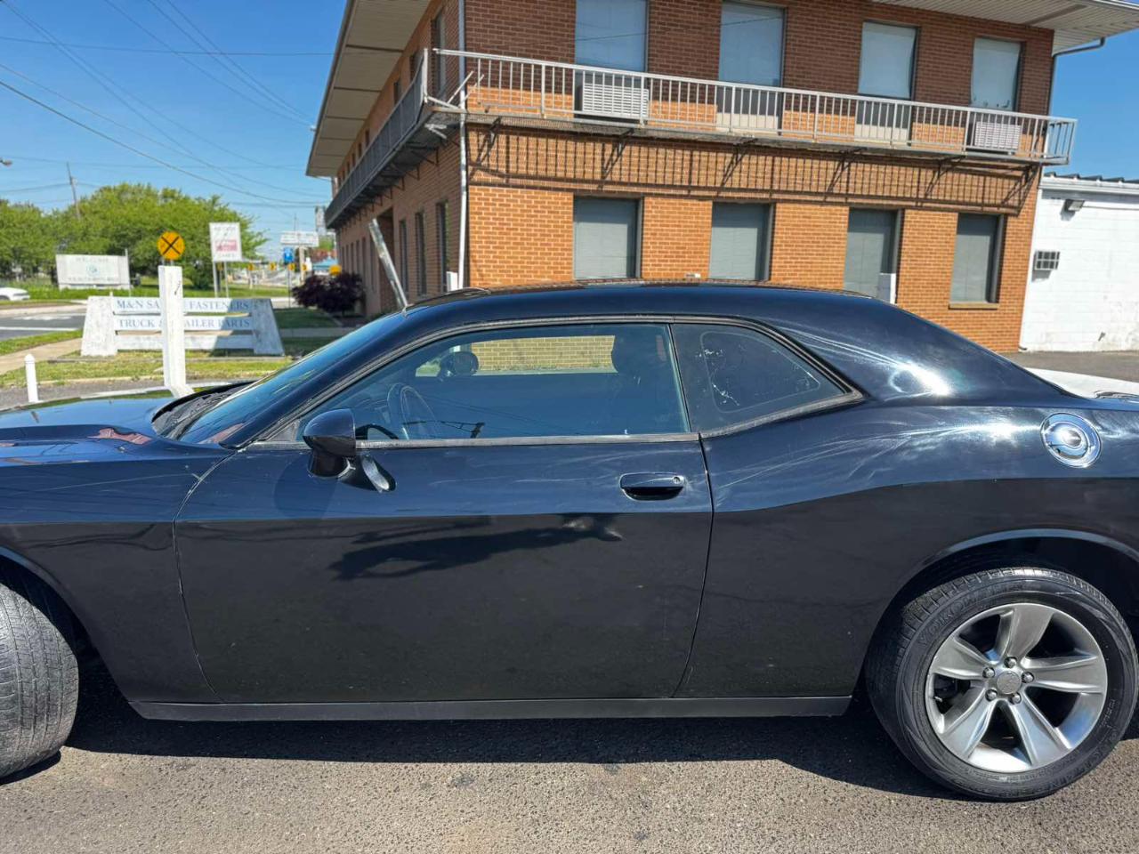 Dodge Challenger 2dr Cpe SXT 2016