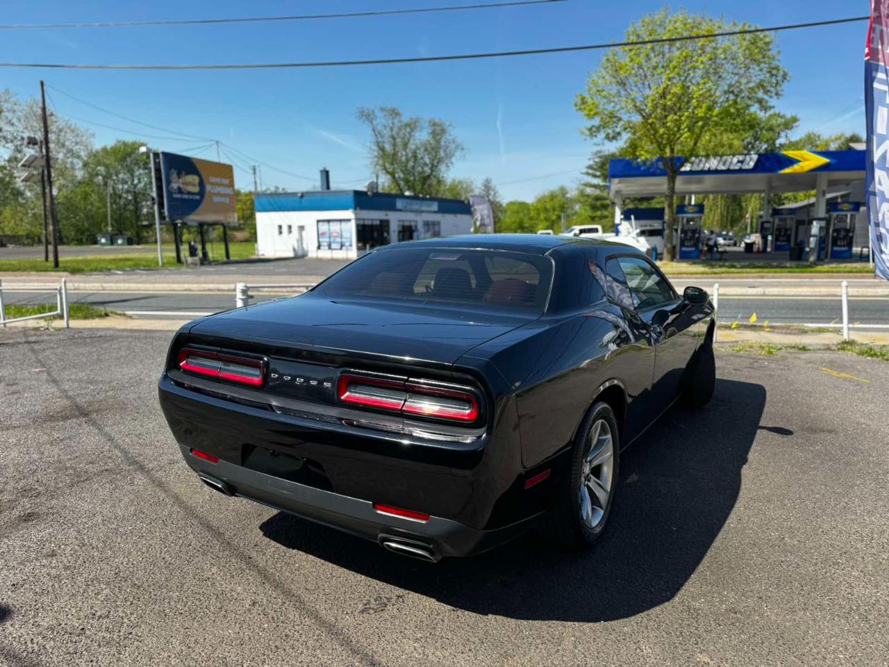 Dodge Challenger 2dr Cpe SXT 2016